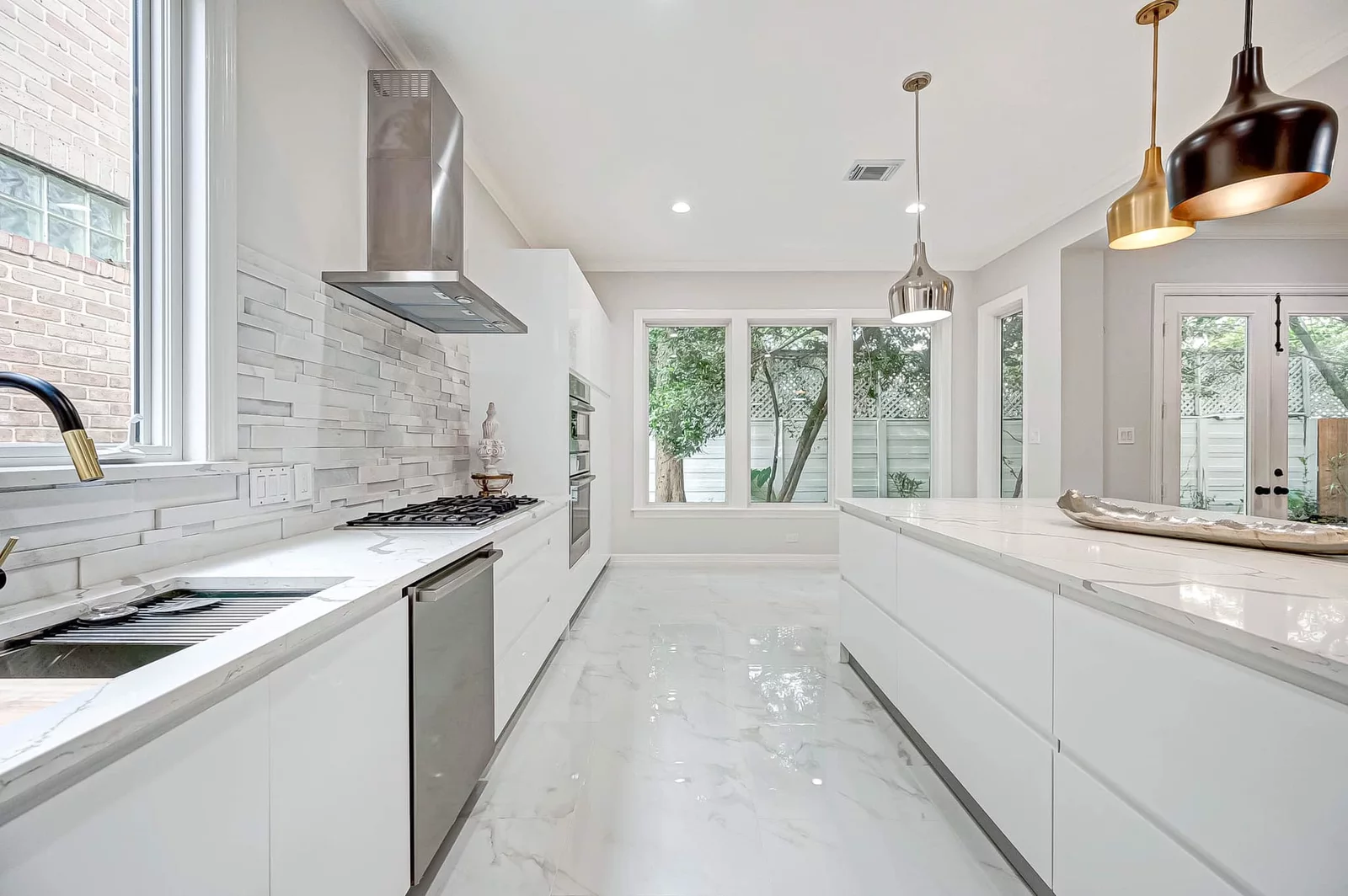 Featured [PRIMARY-SERVICE] example